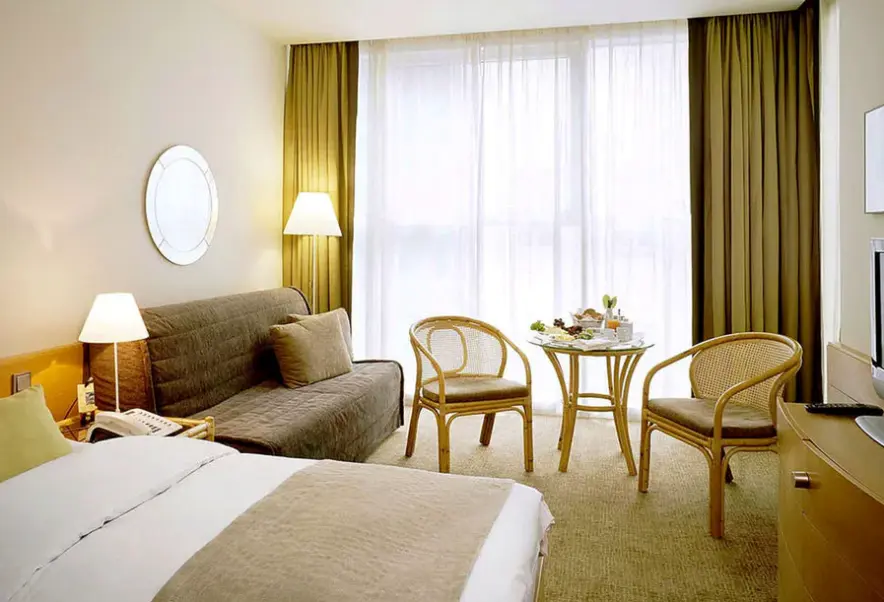Pokój w hotelu K+K Hotel Fenix