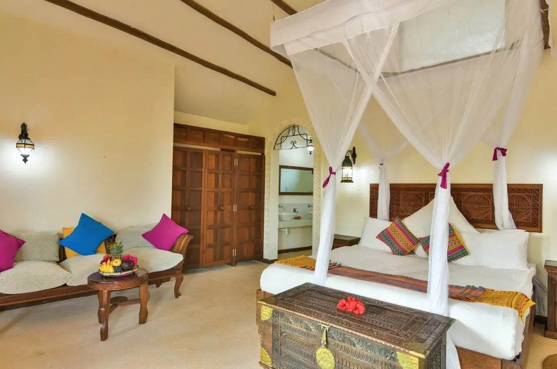 Kena Beach Hotel — KENA BEACH HOTEL