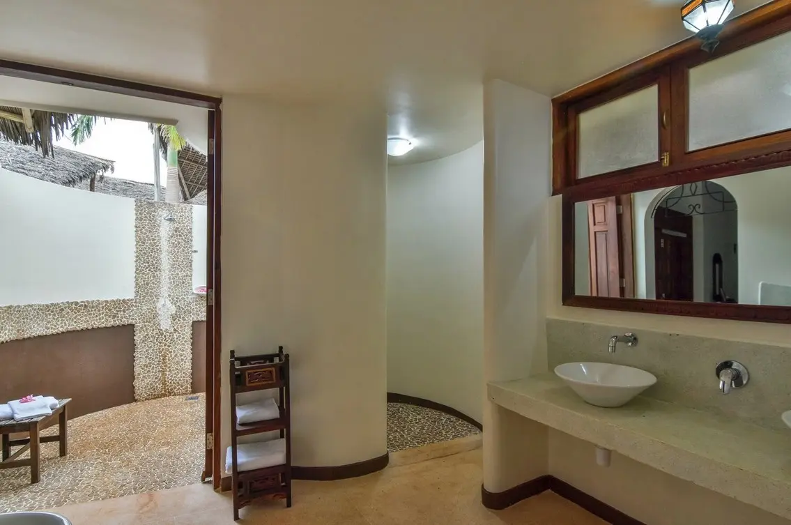 Kena Beach Hotel — KENA BEACH HOTEL