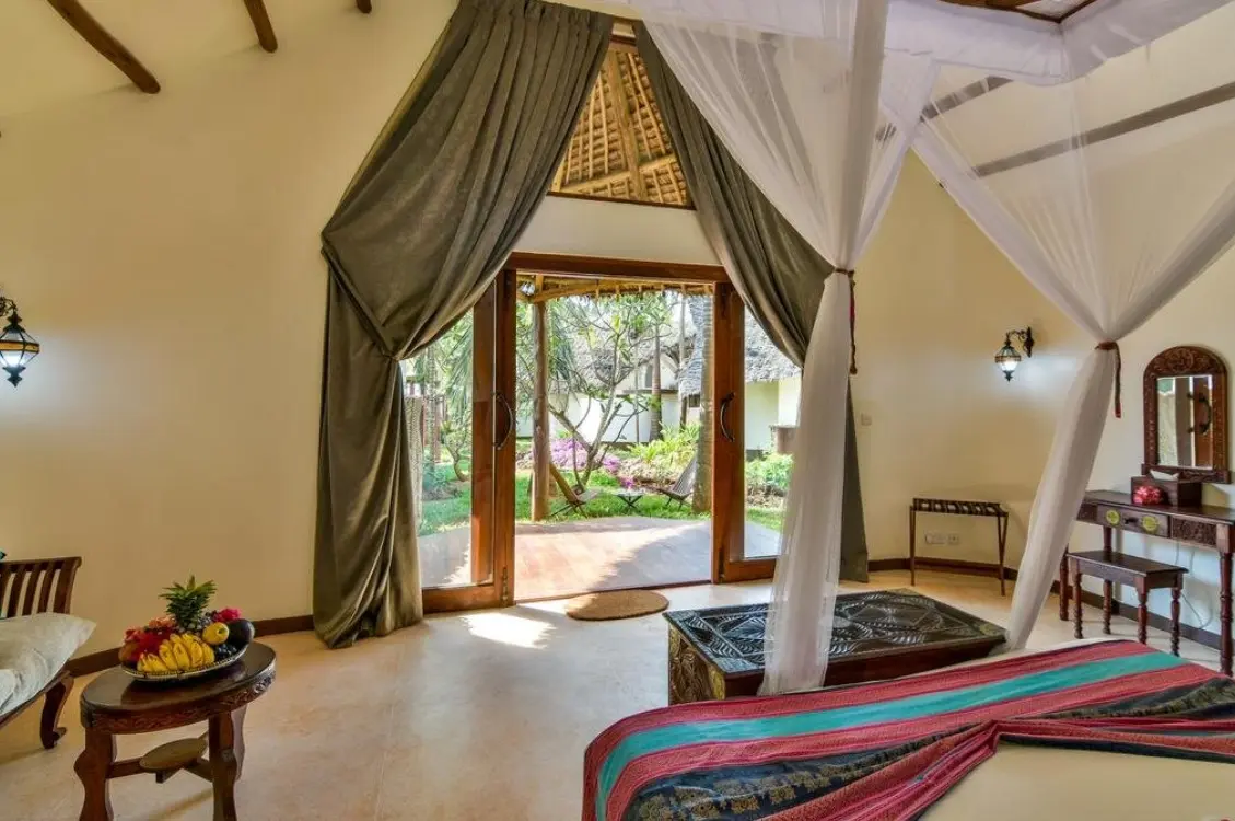 Kena Beach Hotel — KENA BEACH HOTEL