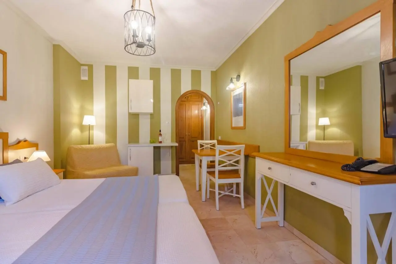 KLAYMAN Olivina Aparthotel — KLAYMAN OLIVINA APARTHOTEL