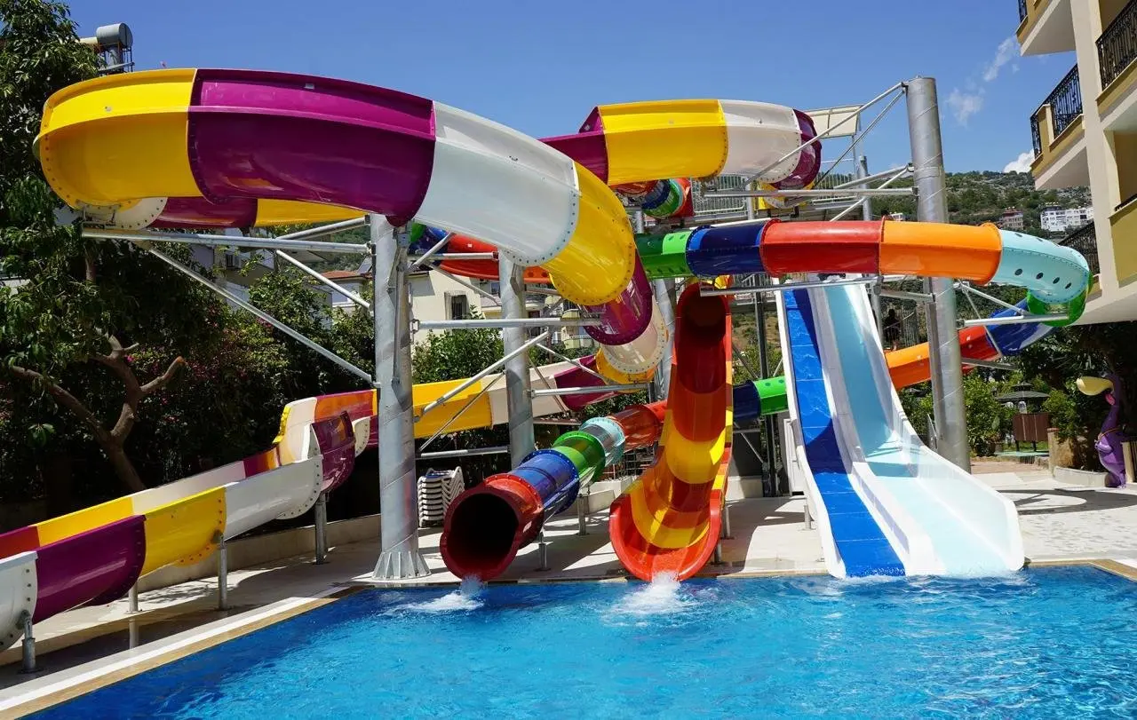 Basen w hotelu Kleopatra Royal Palm