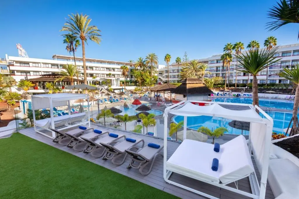 La Siesta — LA SIESTA