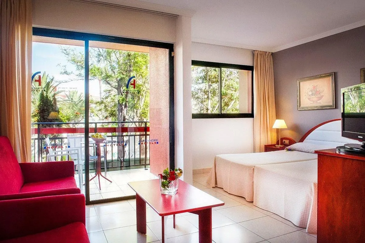 La Siesta — LA SIESTA