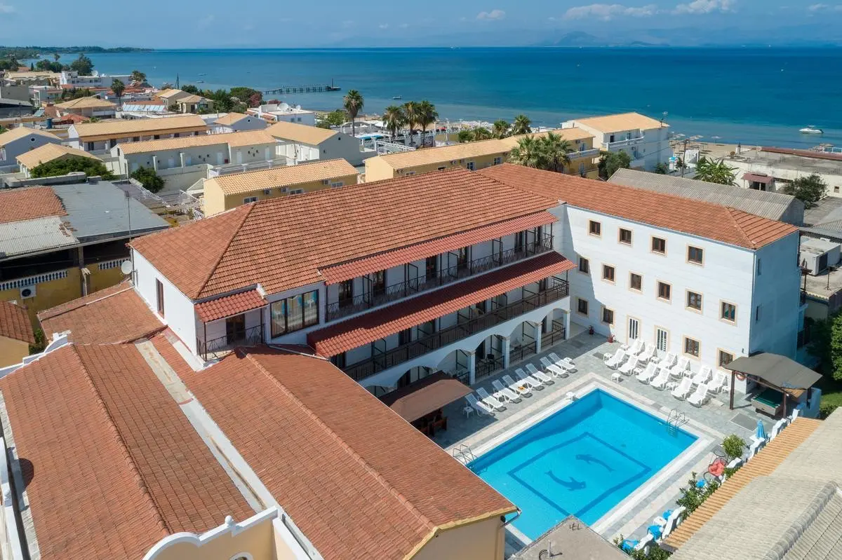 Lefkothea Hotel (Ex Villa Kamari Star) — LEFKIMI