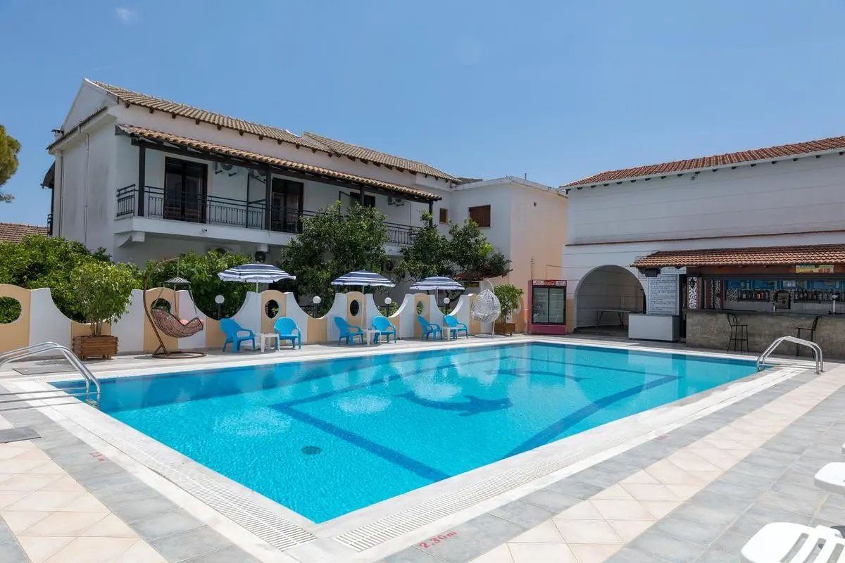 Lefkothea Hotel (Ex Villa Kamari Star) — LEFKIMI