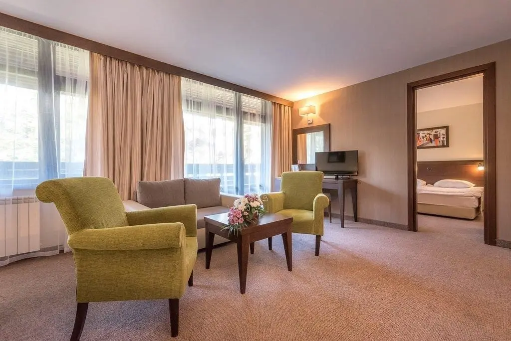 Lion Borovets — LION BOROVETS