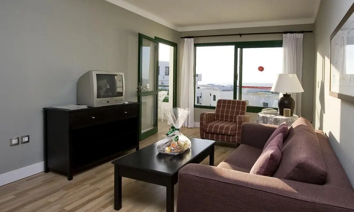 Lomo Blanco — LOMO BLANCO