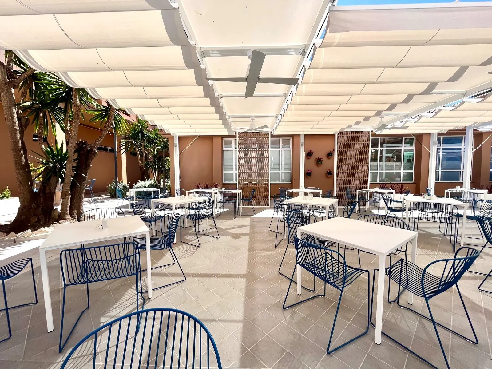 Los Amigos Beach Club — LOS AMIGOS BEACH CLUB