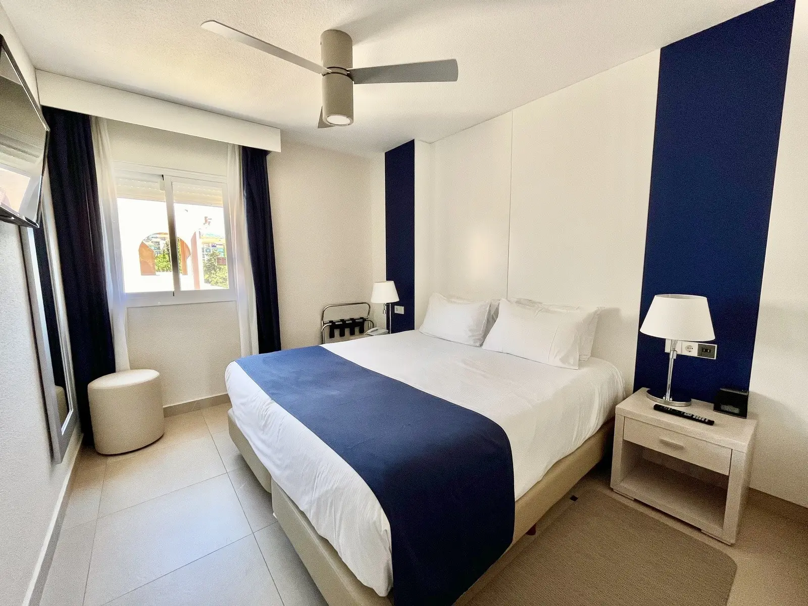 Los Amigos Beach Club — LOS AMIGOS BEACH CLUB