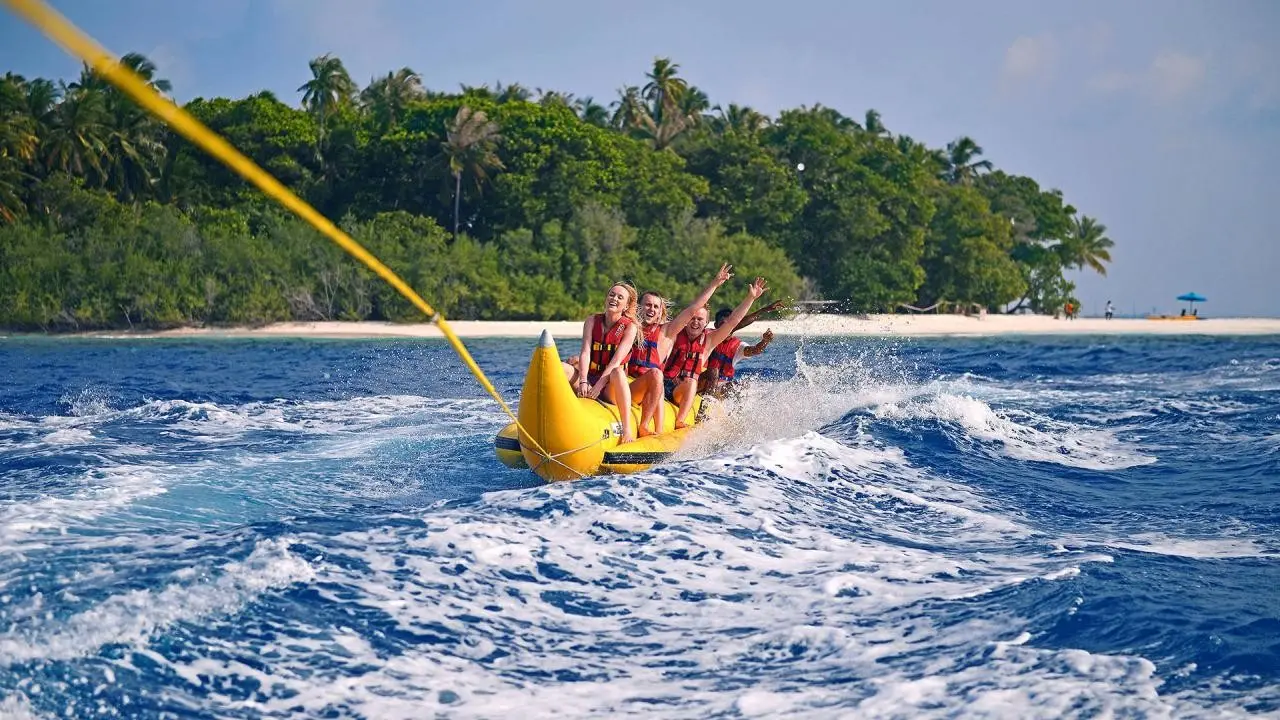 Malahini Kuda Bandos — MALAHINI KUDA BANDOS