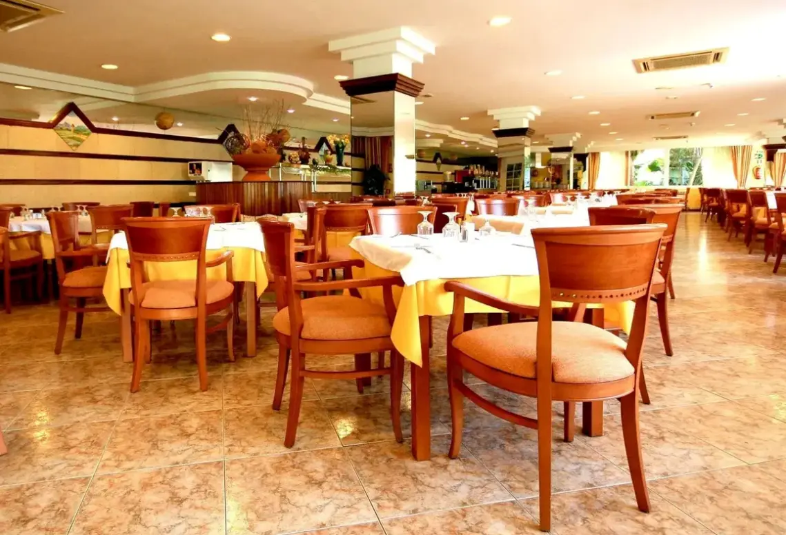 Restauracja i jedzenie w hotelu Manaus