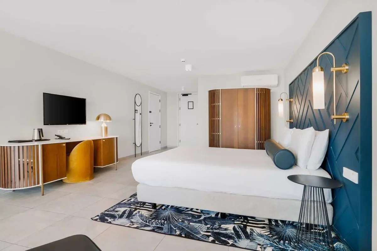 Mangrove Beach Corendon — MANGROVE BEACH CORENDON