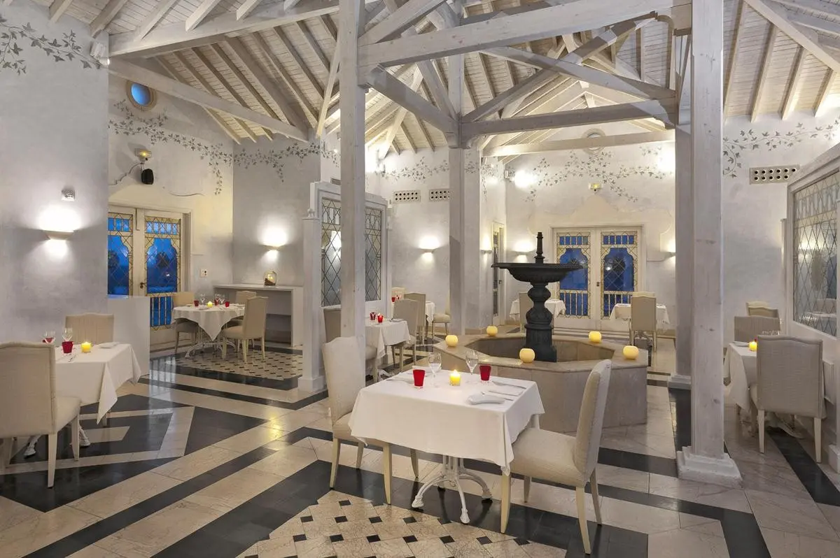 Melia Villaitana — MELIA VILLAITANA