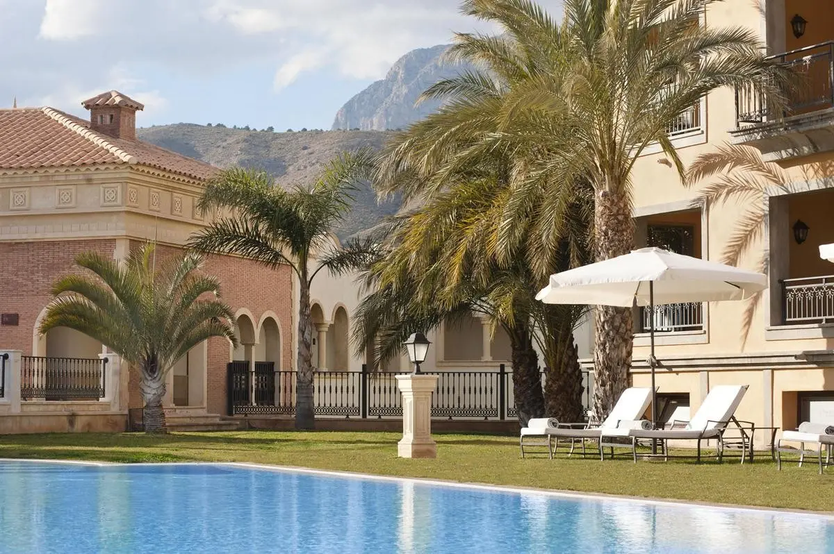 Melia Villaitana — MELIA VILLAITANA