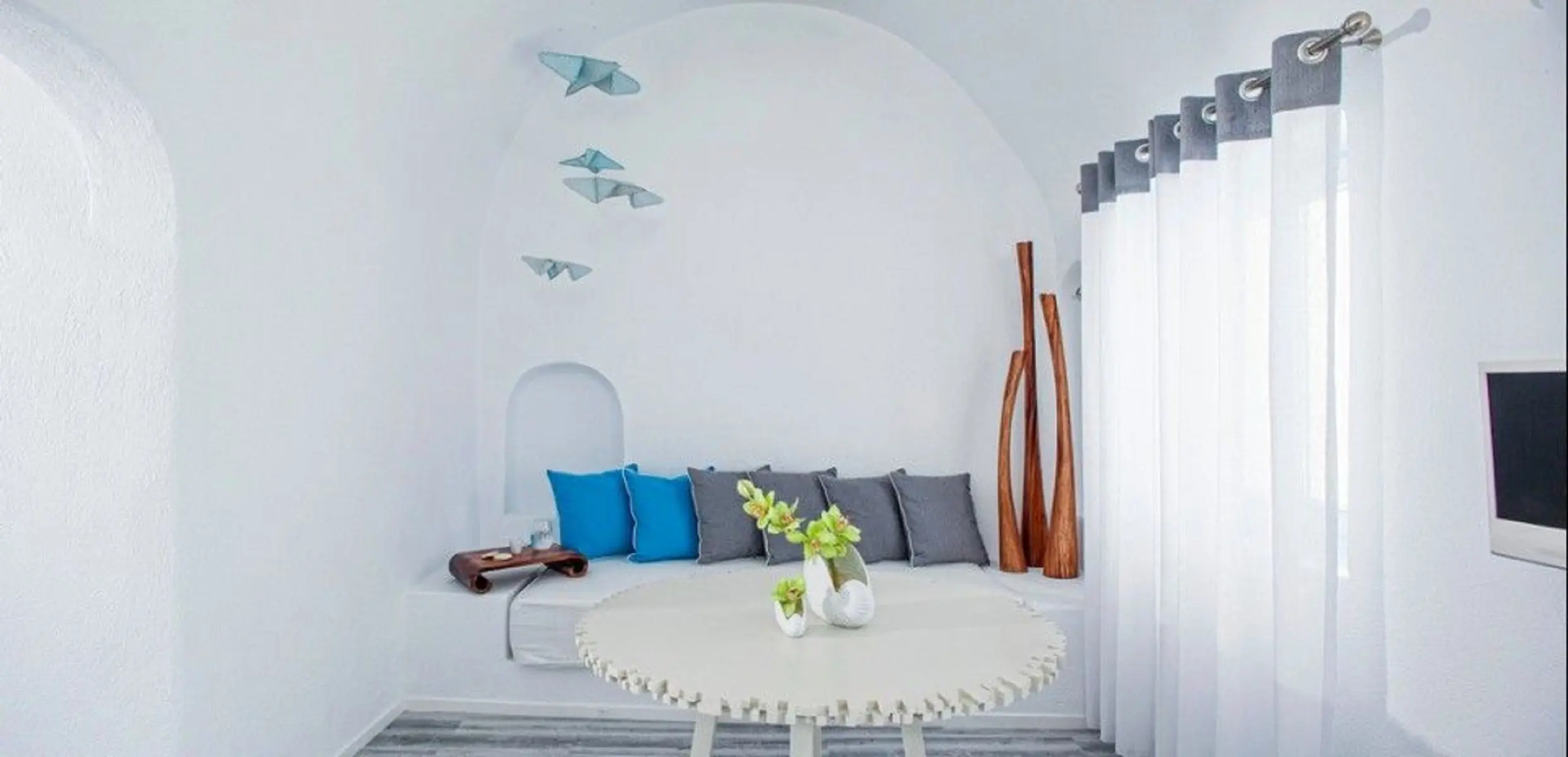 Mill Houses Elegant Suites — MILL HOUSES ELEGANT SUITES