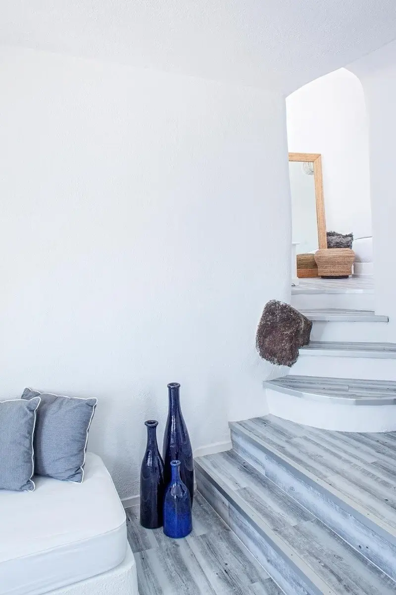 Mill Houses Elegant Suites — MILL HOUSES ELEGANT SUITES