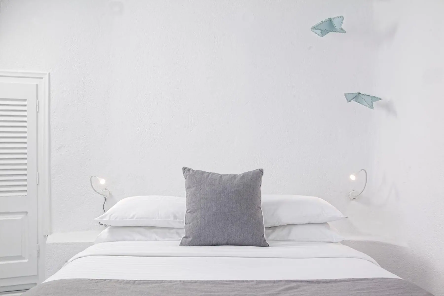 Mill Houses Elegant Suites — MILL HOUSES ELEGANT SUITES