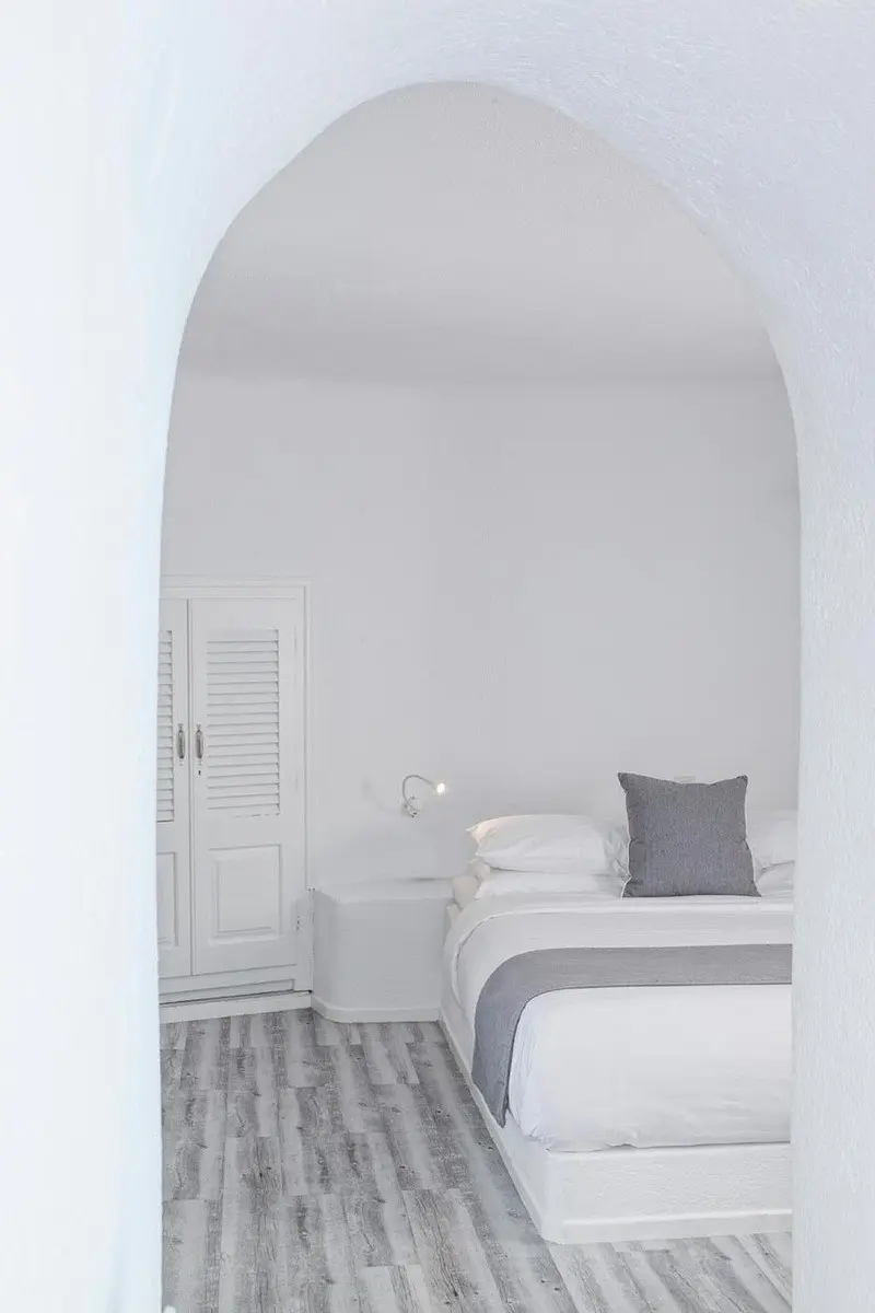 Mill Houses Elegant Suites — MILL HOUSES ELEGANT SUITES