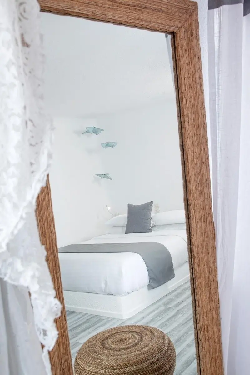 Mill Houses Elegant Suites — MILL HOUSES ELEGANT SUITES