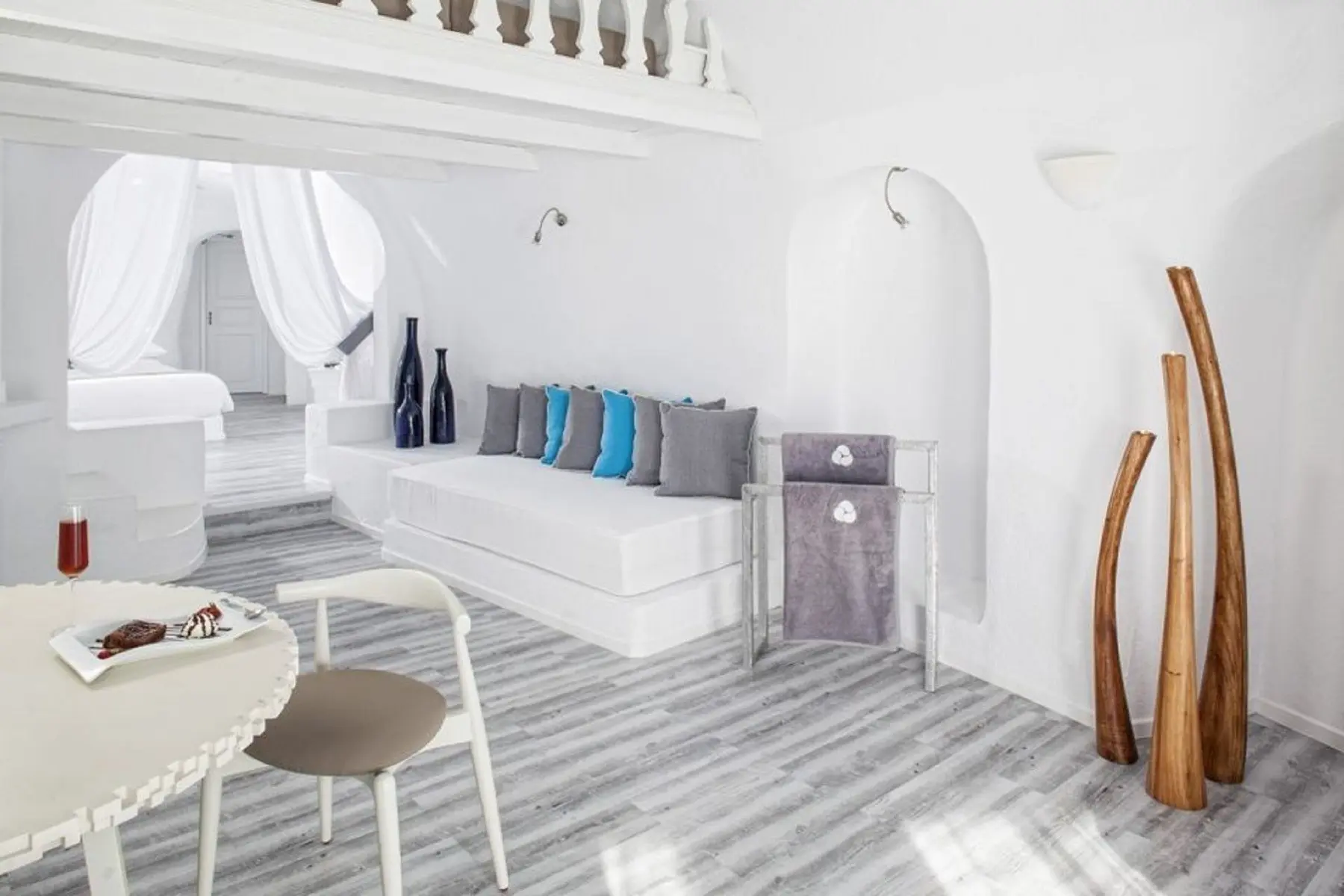 Mill Houses Elegant Suites — MILL HOUSES ELEGANT SUITES