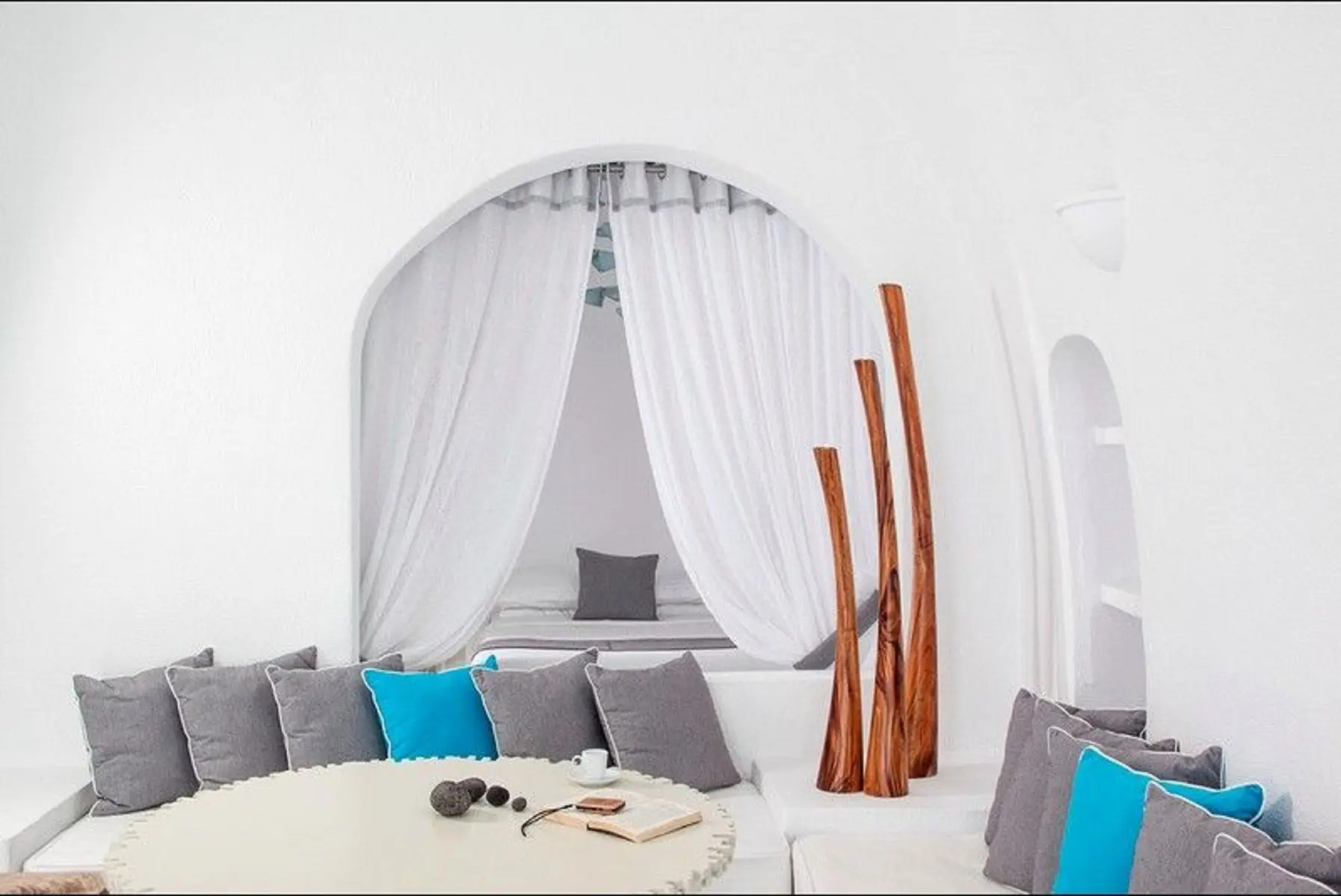 Mill Houses Elegant Suites — MILL HOUSES ELEGANT SUITES