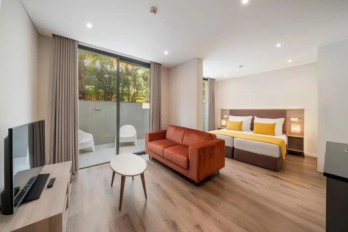 Monumental Plaza By Petit Hotels — MONUMENTAL PLAZA BY PETIT HOTELS