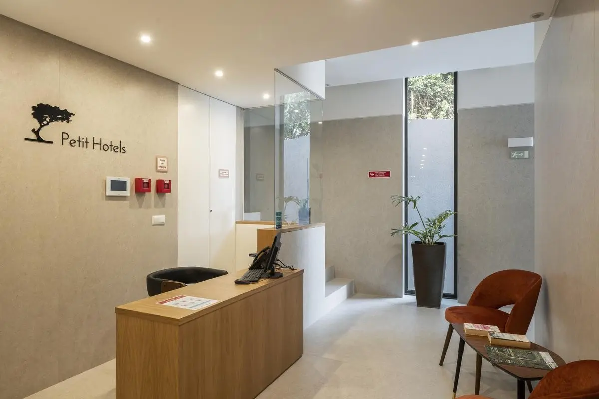 Monumental Plaza By Petit Hotels — MONUMENTAL PLAZA BY PETIT HOTELS