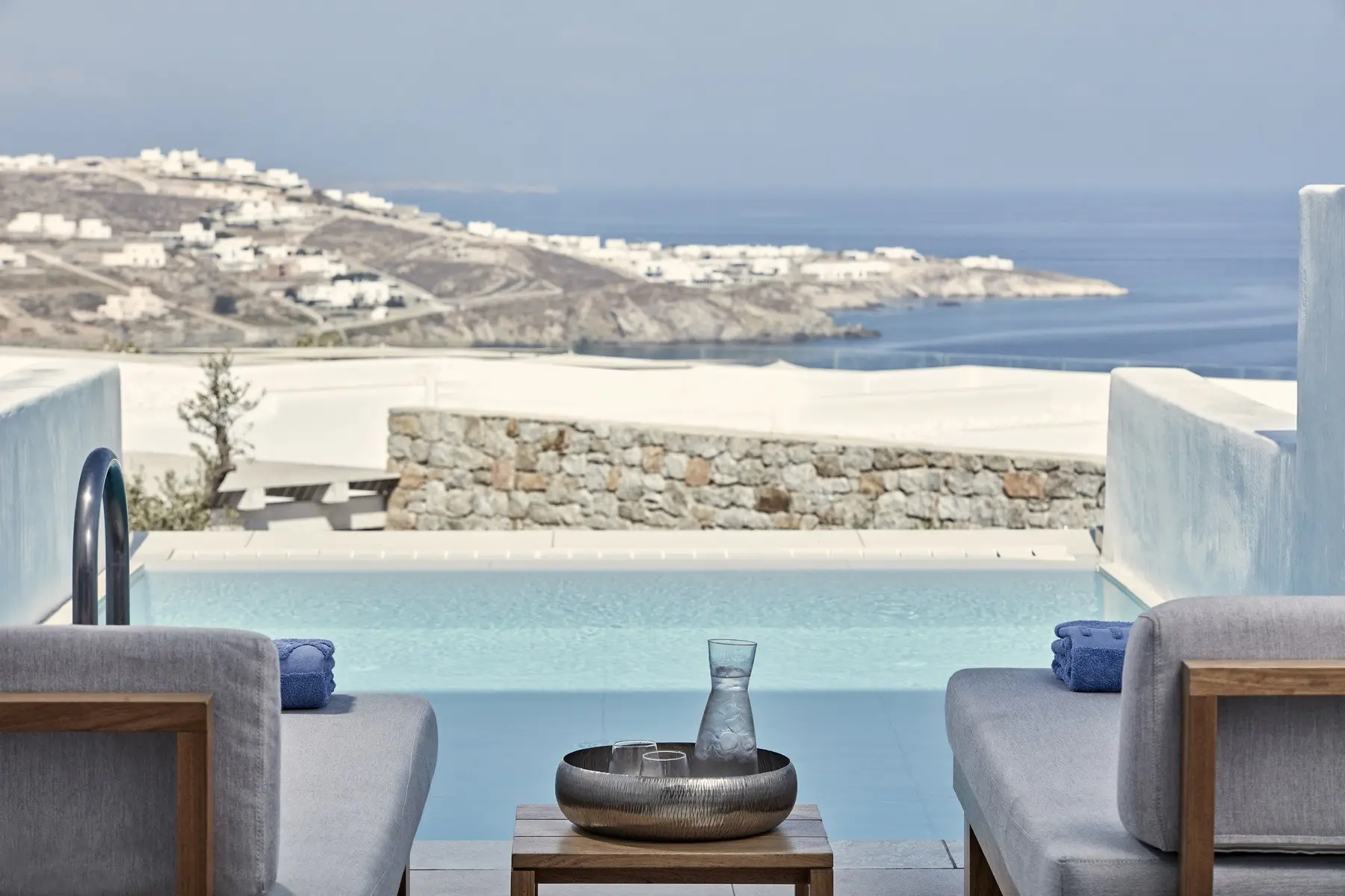 Basen w hotelu Myconian Kyma - Design Hotels