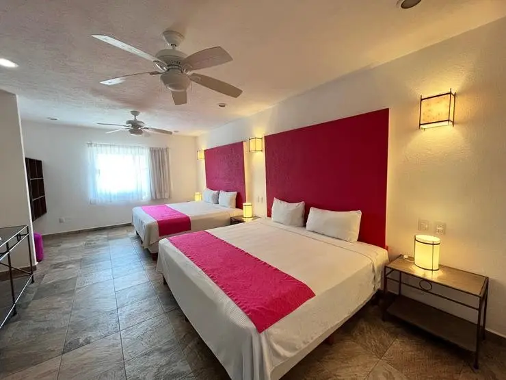 Nina Hotel Playa del Carmen — NINA HOTEL PLAYA DEL CARMEN