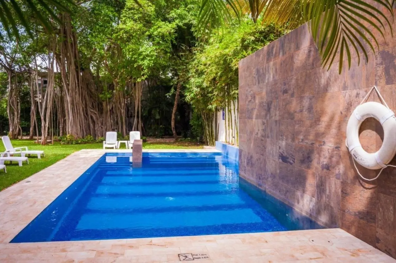 Nina Hotel Playa del Carmen — NINA HOTEL PLAYA DEL CARMEN