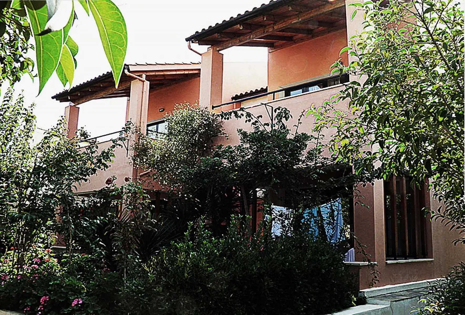 Nireas Studios and Apartments — NIREAS STUDIOS AND APARTMENTS