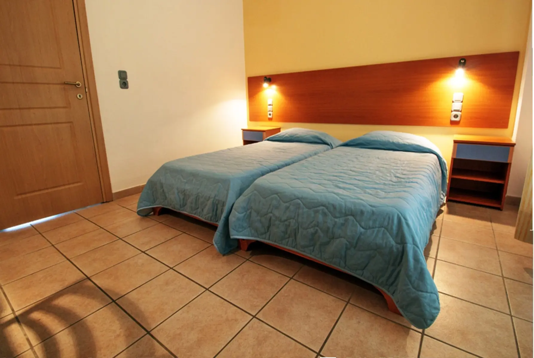 Nireas Studios and Apartments — NIREAS STUDIOS AND APARTMENTS