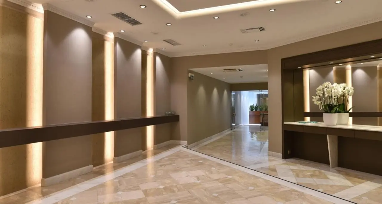 NJV Athens Plaza — HOTEL NJV ATHENS PLAZA