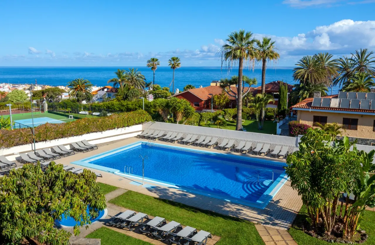 Basen w hotelu O7 Tenerife