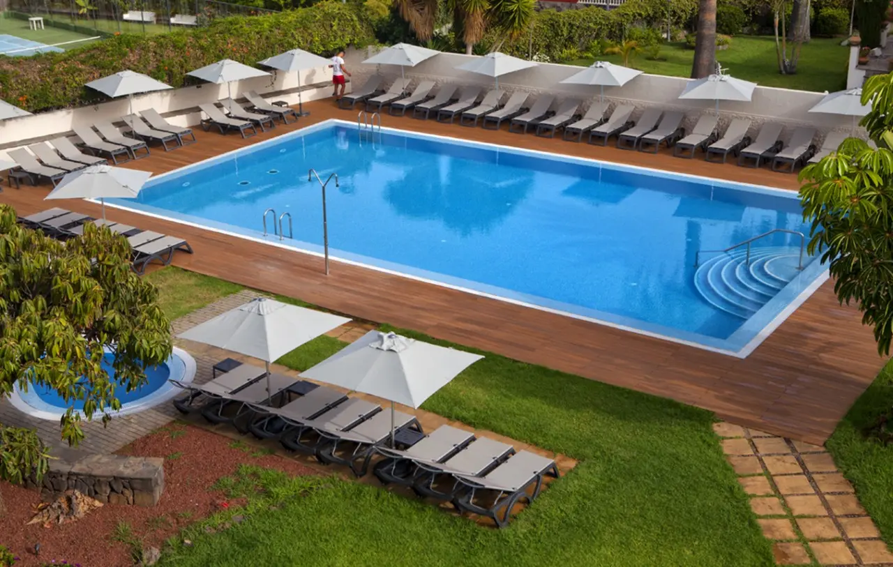 Basen w hotelu O7 Tenerife
