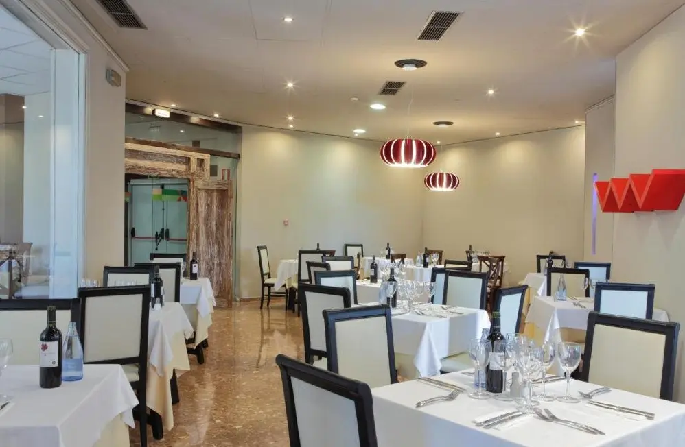 Restauracja i jedzenie w hotelu O7 Tenerife
