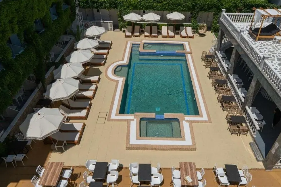 Basen w hotelu Olympic Kosmas Hotel