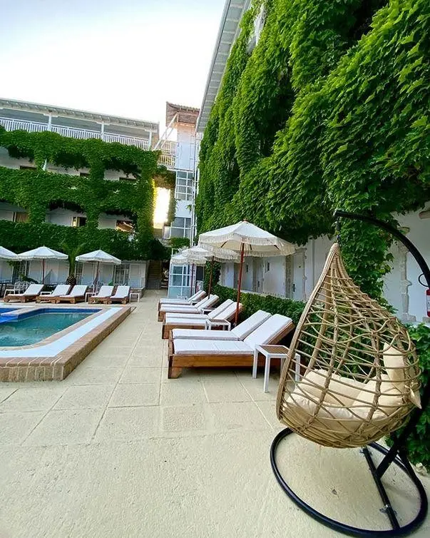 Basen w hotelu Olympic Kosmas Hotel