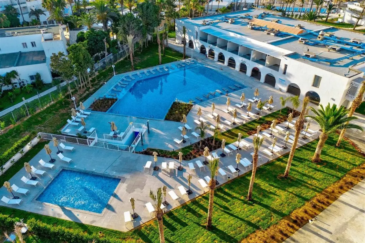 One Resort Premium — ONE RESORT PREMIUM