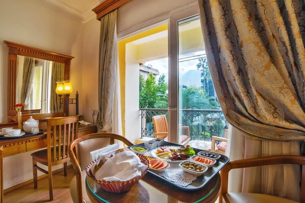 Pia Bella Hotel — PIA BELLA