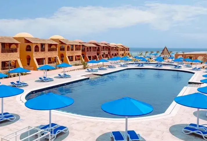 Basen w hotelu Pickalbatros Vita Resort Portofino