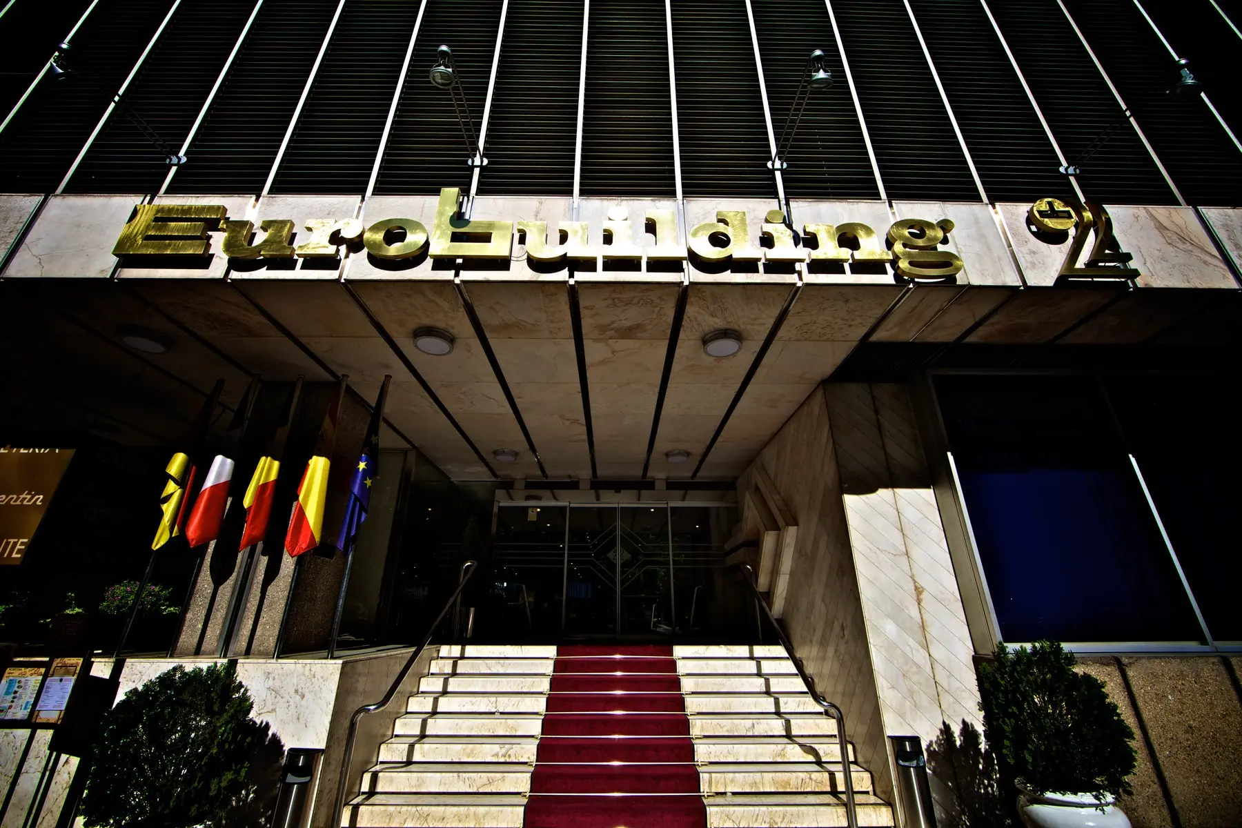 Pierre V. Madrid Eurobuilding 2 Aptos — PIERRE V. MADRID EUROBUILDING 2 APTOS