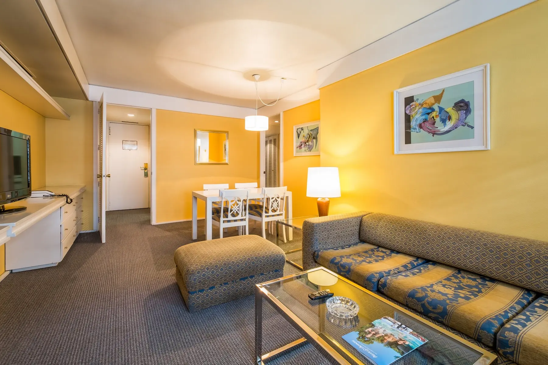 Pierre V. Madrid Eurobuilding 2 Aptos — PIERRE V. MADRID EUROBUILDING 2 APTOS