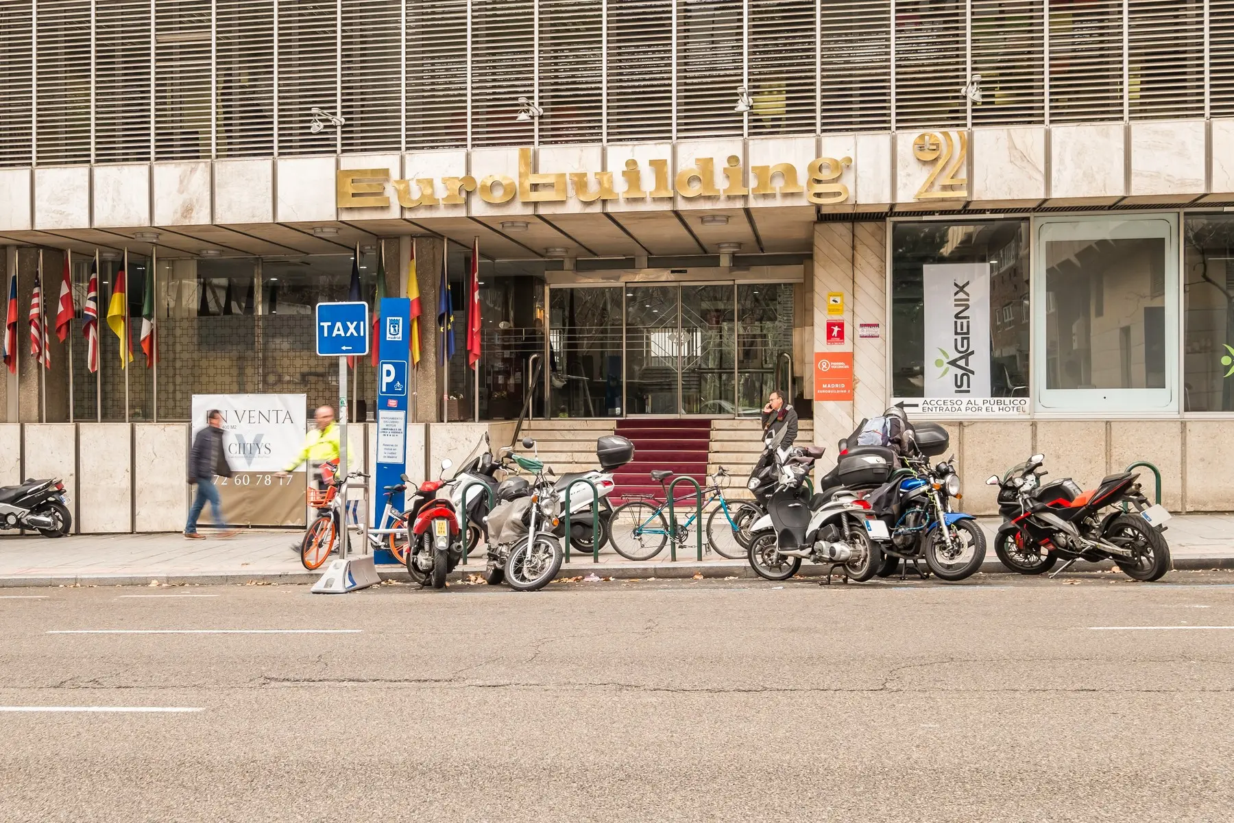 Pierre V. Madrid Eurobuilding 2 Aptos — PIERRE V. MADRID EUROBUILDING 2 APTOS