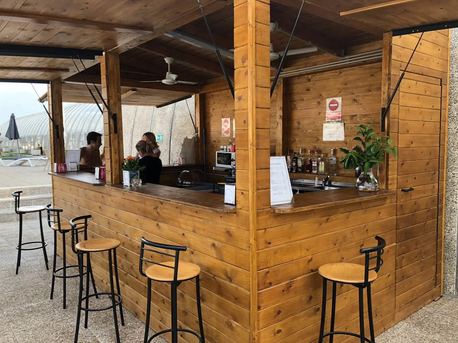 Pierre V. Madrid Eurobuilding 2 Aptos — PIERRE V. MADRID EUROBUILDING 2 APTOS