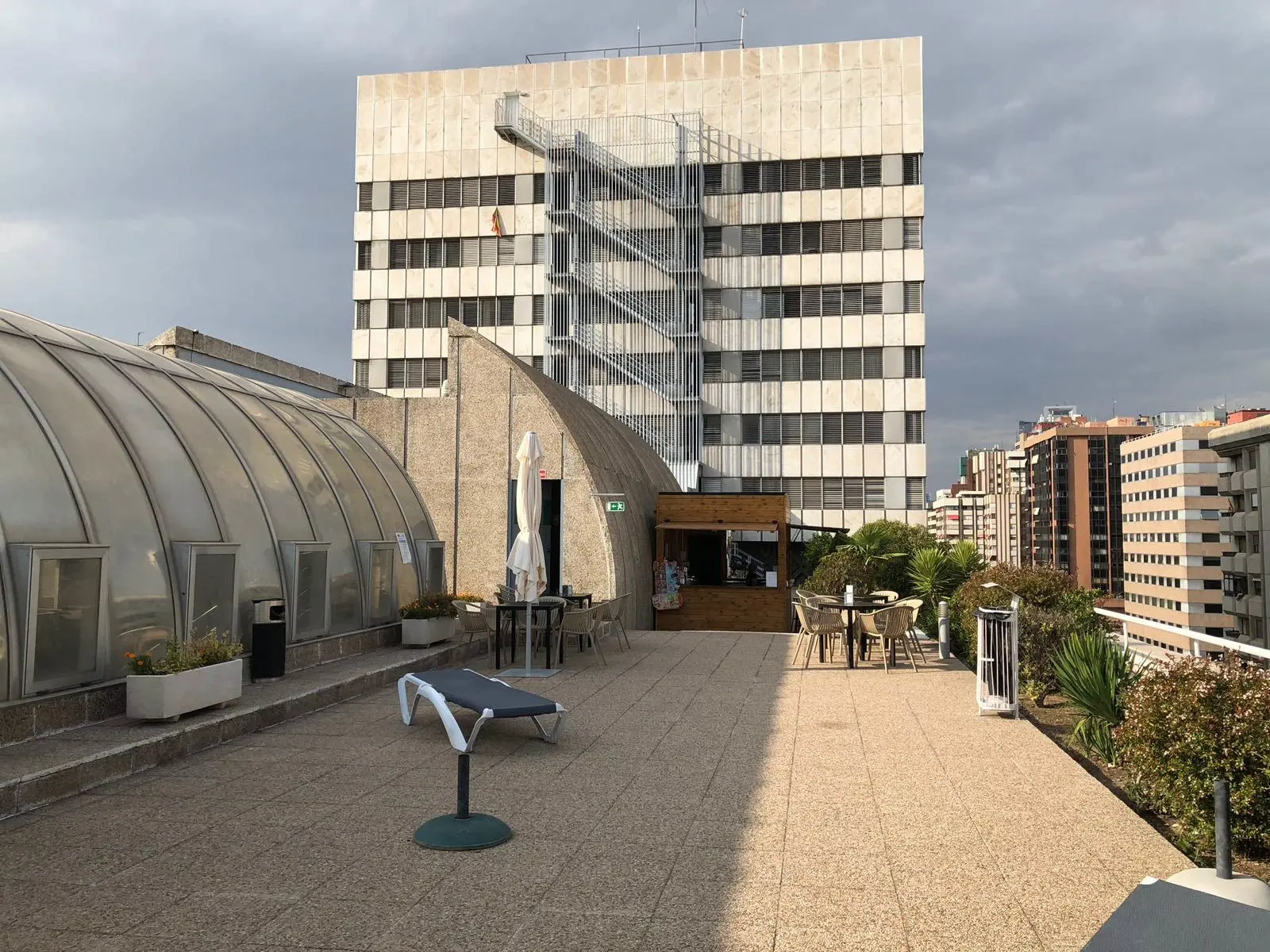 Pierre V. Madrid Eurobuilding 2 Aptos — PIERRE V. MADRID EUROBUILDING 2 APTOS