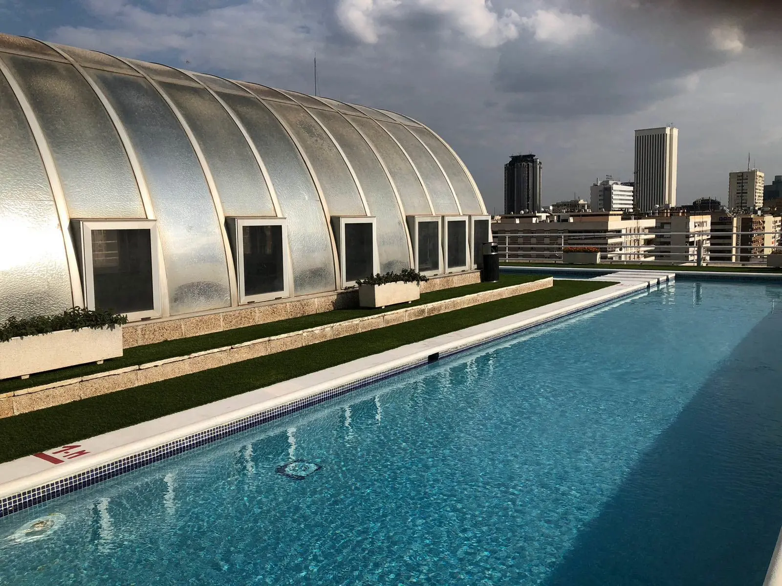 Pierre V. Madrid Eurobuilding 2 Aptos — PIERRE V. MADRID EUROBUILDING 2 APTOS