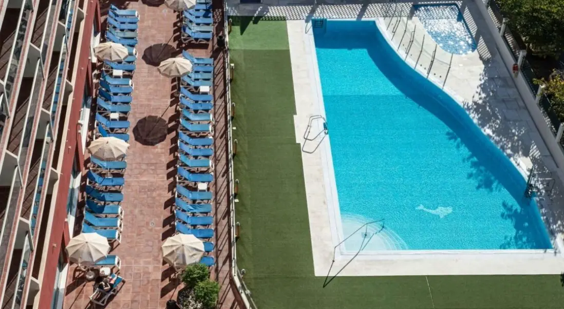 Basen w hotelu Pierre Vacances Benalmadena Principe