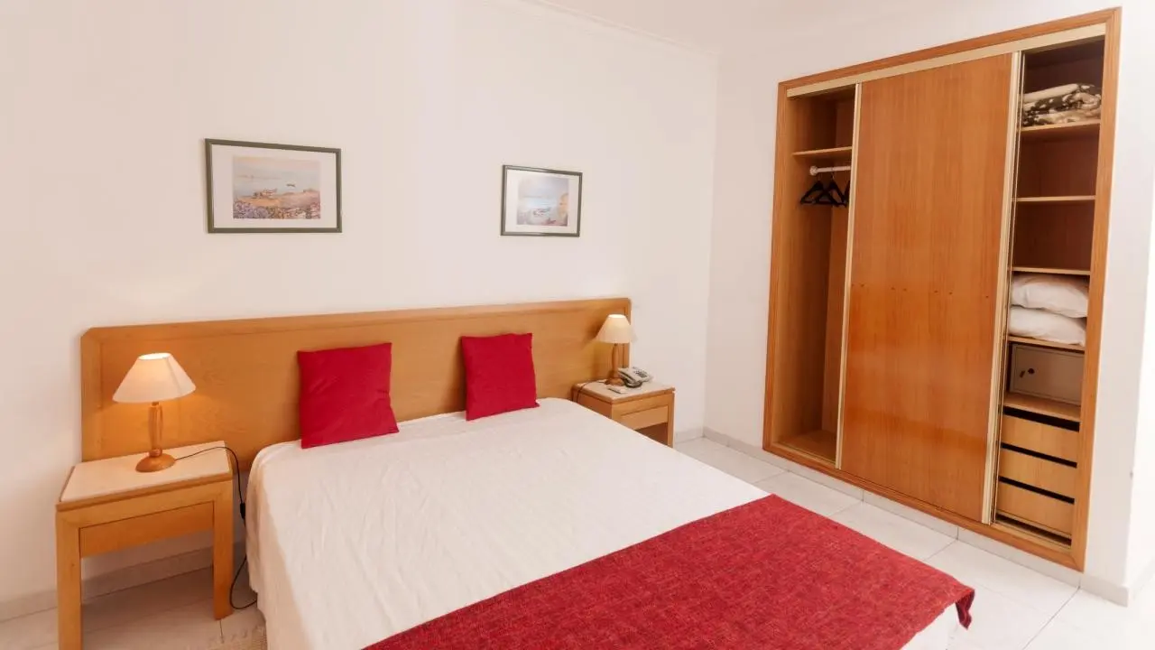 Plaza Real Aparthotel — PLAZA REAL APARTHOTEL